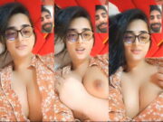 Paki Girl Shows boobs On VC