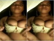 Desi Village Girl Shows Her Boobs and Pussy